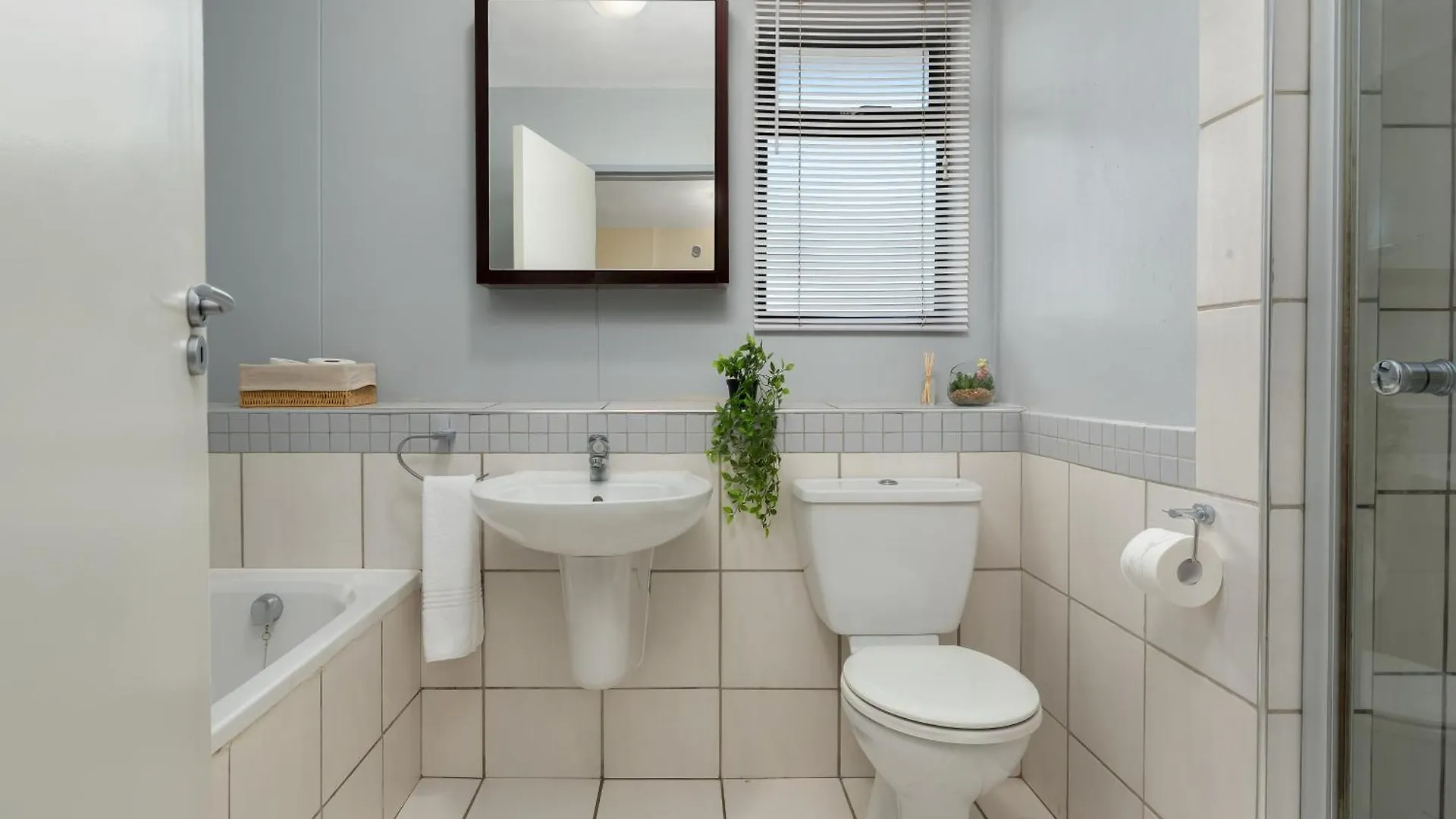 Knightsbridge W404 Apartment Cape Town 0*,  South Africa