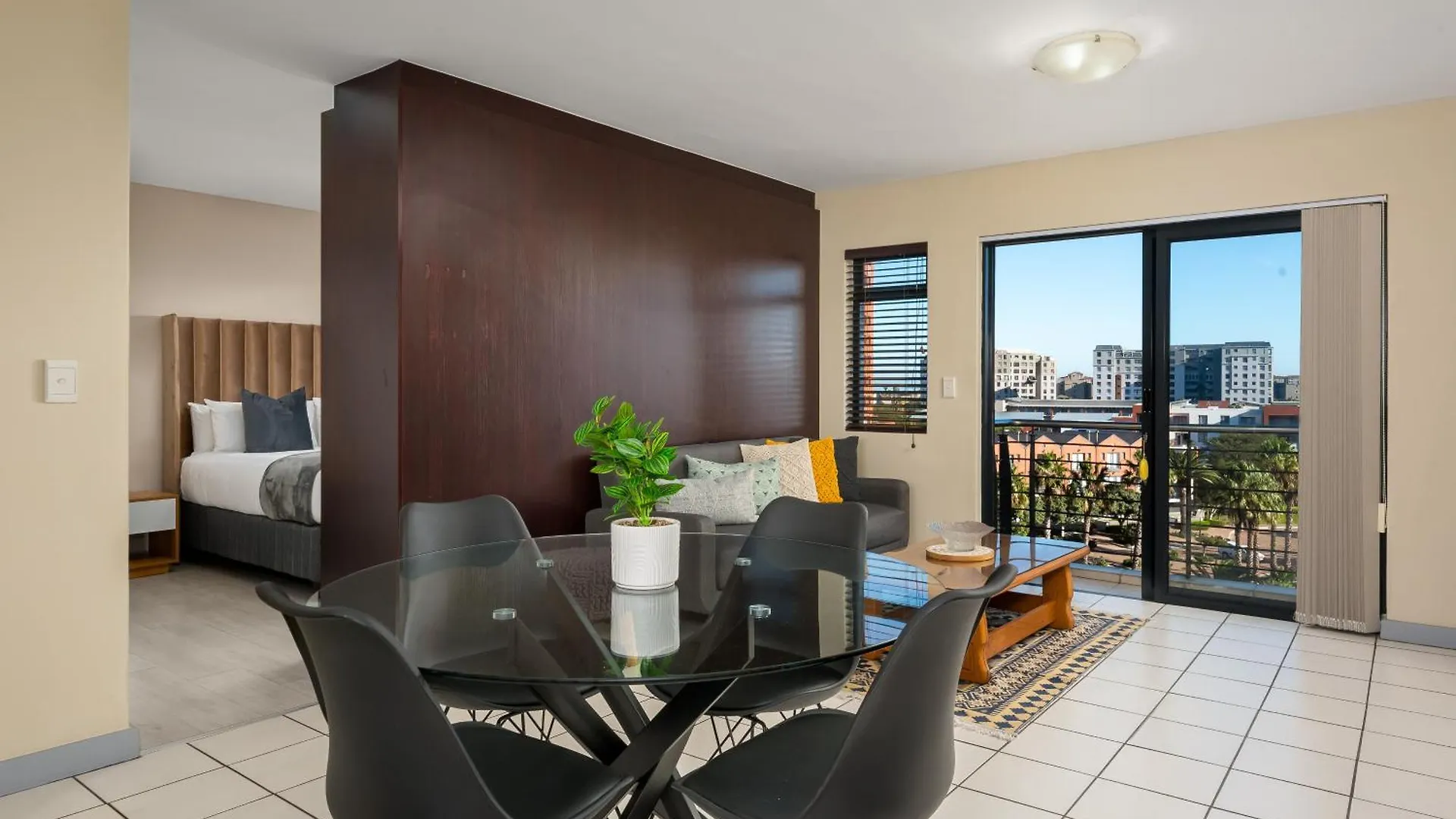 Knightsbridge W404 Apartment Cape Town